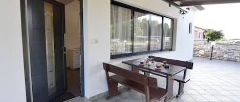Khu ẩm thực ngoài trời