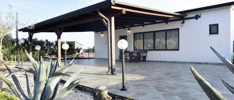 Apartment, 2 Bedrooms, Patio, Garden View | Terrace/patio
