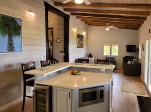 Interior - “Vista Caribe” - Your Custom Caribbean Vacation ! (Guanaja, the Bight)