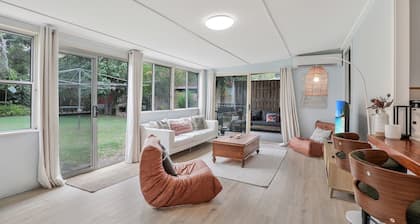 Welcome to your classic Straddie escape in beautiful Amity