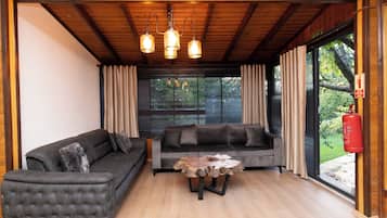 Comfort Villa, Valley View | Living area