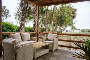 Classic-Doppelzimmer, Poolblick | Unterkunftsgelände