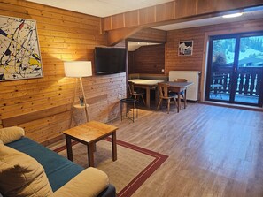 Living area - MY BREAK IN THE HIGH TAUERN MOUNTAINS (Mallnitz)