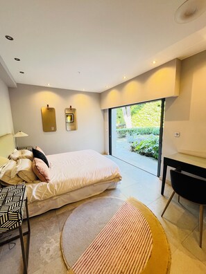 Room - Contemporary villa super cannes Swimming pool and view (Vallauris)