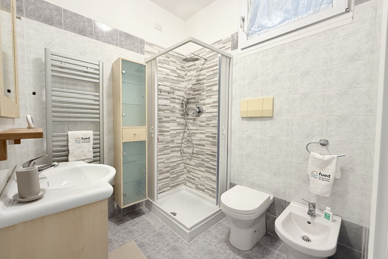 Doccia, bidet, asciugamani