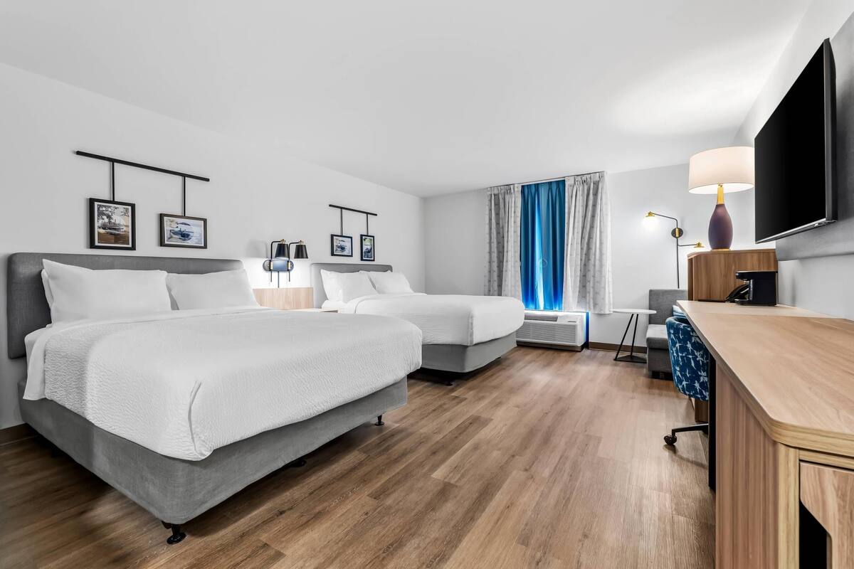Room, 2 Queen Beds, Accessible, Non Smoking | Desk, blackout drapes, iron/ironing board, WiFi (free)