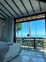 Camera Deluxe, balcone, vista mare | Una cassaforte in camera, Wi-Fi gratuito