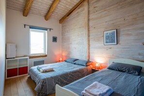 Bügeleisen/Bügelbrett, kostenloses WLAN, Bettwäsche