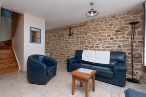 TV - Ty Glaz Duplex Apartment 400m from the Beach (Erdeven)