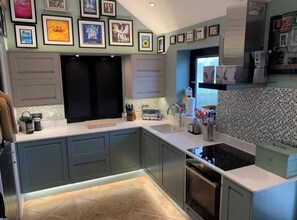 Private kitchen - Lola Cottage - Luxury Studio Accommodation - 5 People - 1.5 miles from Amenities (Skirpenbeck)