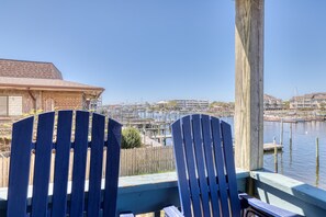 Property grounds - Charming 2-Bedroom with Water View & Boat Slip in Carolina Beach (Carolina Beach)