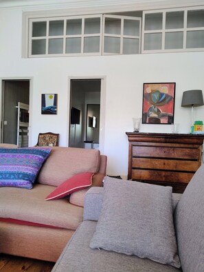 Living area - For rent : Beautiful bright apartment - ideally located (Biarritz)