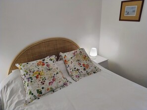 1 camera, ferro/asse da stiro, Wi-Fi, lenzuola