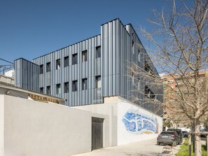Exterior - Housing Maritim by Sharing Co (Valencia)