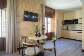Dining - Housing Fana by Sharing Co 4PAX (Málaga)