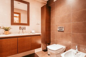 House | 2 bedrooms - Modern Elegant 2 Bedroom in Amadora by GT House (Amadora)