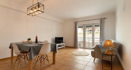 Sesimbra Beach Apartment by GT House