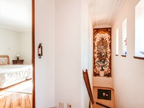 House, Smoking - Oliveira s Houses By Gthouse (Sintra)