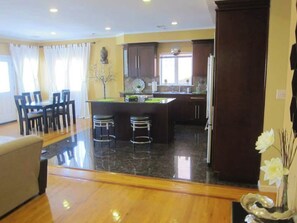 Interior - Charming 3/2 Condo Apartment in marvelous Sheepshead Bay Area in Brooklyn NY (Brooklyn)