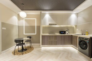 Suite, balkon | Dapur pribadi