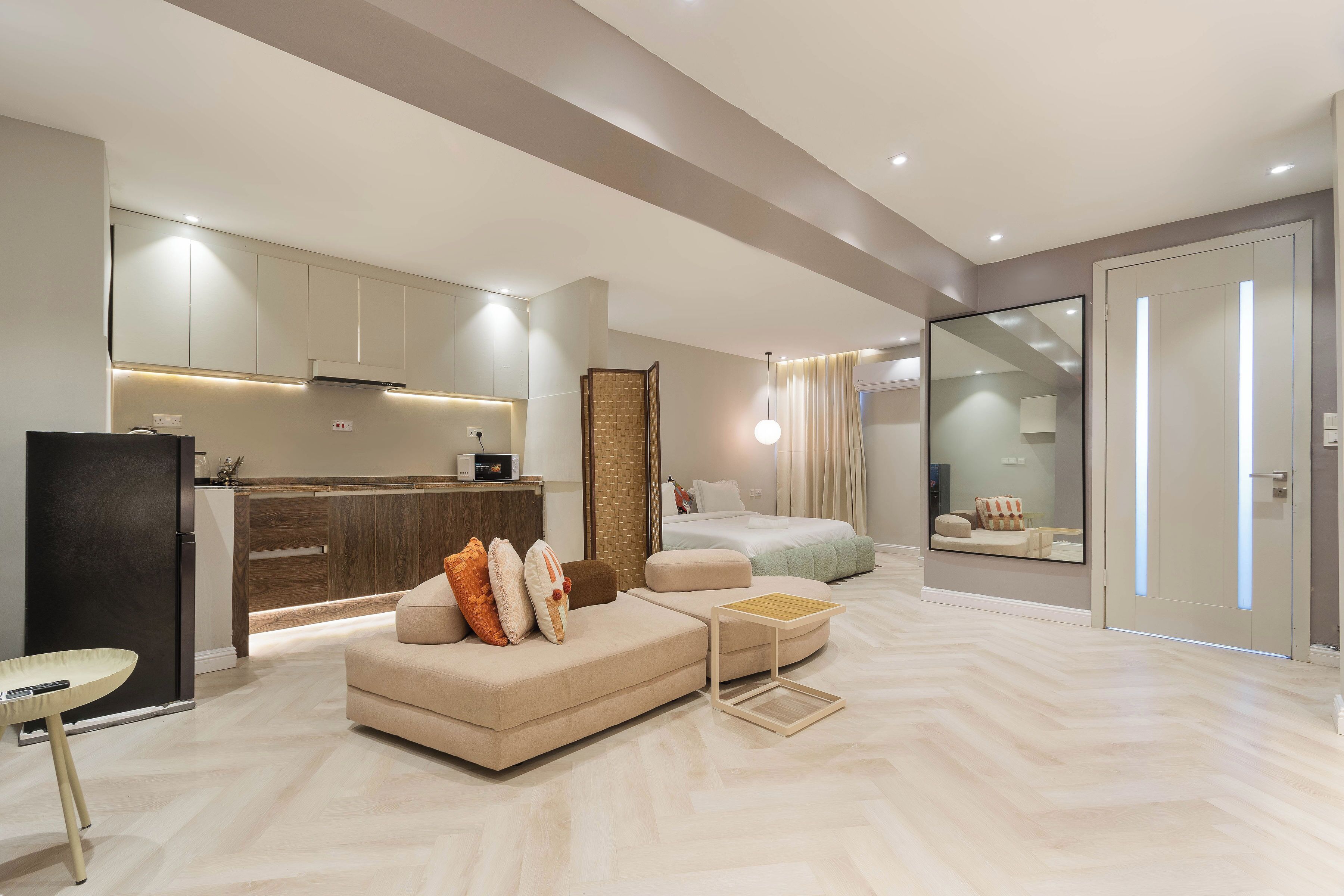 Deluxe Studio | Living area