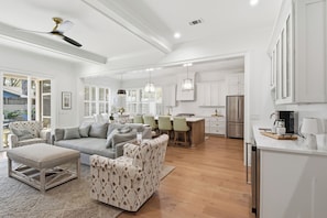 TV - Stop-n-Beach Inn-Coastal Luxury in the Heart of St. Simons Island (Saint Simons Island)