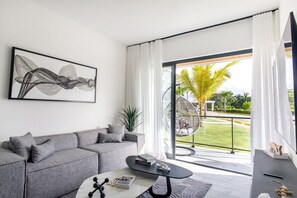 Living area - 2 bedrooms first floor, pool and gym (Punta Cana)