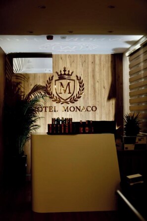 Reception - Hotel Monaco (Kamez)