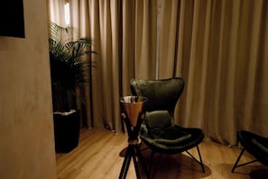 Room - Hotel Monaco (Kamez)