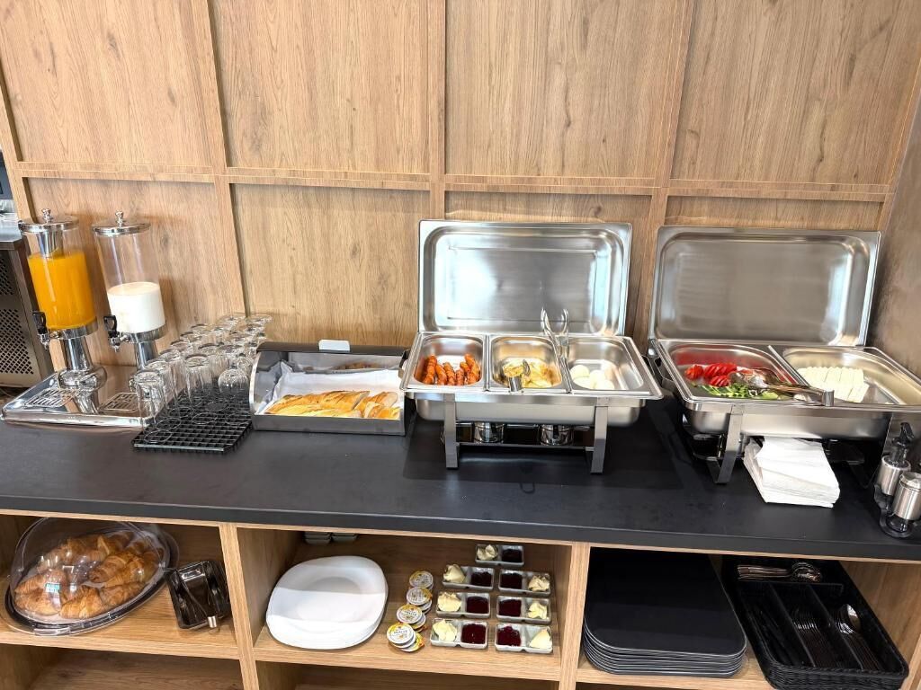 Desayuno bufé gratuito y diario
