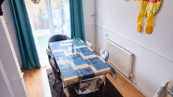 Shared Dormitory, 1 Bedroom | Dining