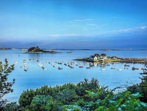 Puffin “Macareux” Cabin – Cozy Seaside Retreat in Northern Brittany