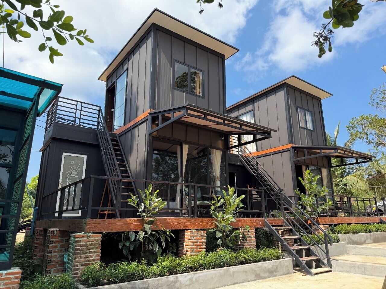 Mặt tiền nơi lưu trú