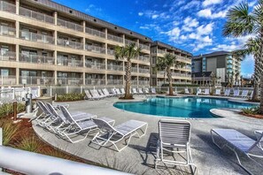 Pool - MyStay at 408 Ocean Dunes |Oceanfront |Walk to Coligny |Heated Pool |Sleeps 4 (Hilton Head Island)