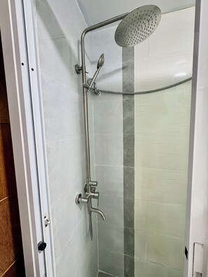 Bathroom - Elle's Haven Staycation (Cebu City)