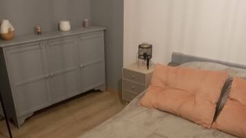 Chambre Double Confort, vue cour intérieure