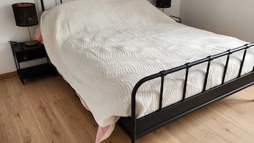 Comfort-Dreibettzimmer, Blick auf den Innenhof