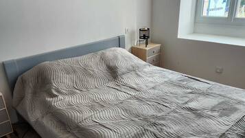 Chambre Double Confort, vue cour intérieure | Wi-Fi gratuit