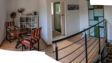 Kolmen hengen comfort-huone, näköala pihalle | Ilmainen Wi-Fi