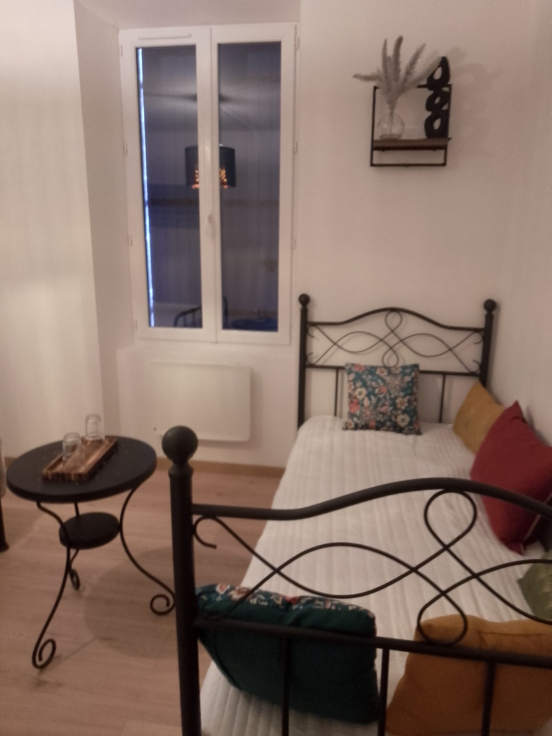 Comfort-Dreibettzimmer, Blick auf den Innenhof