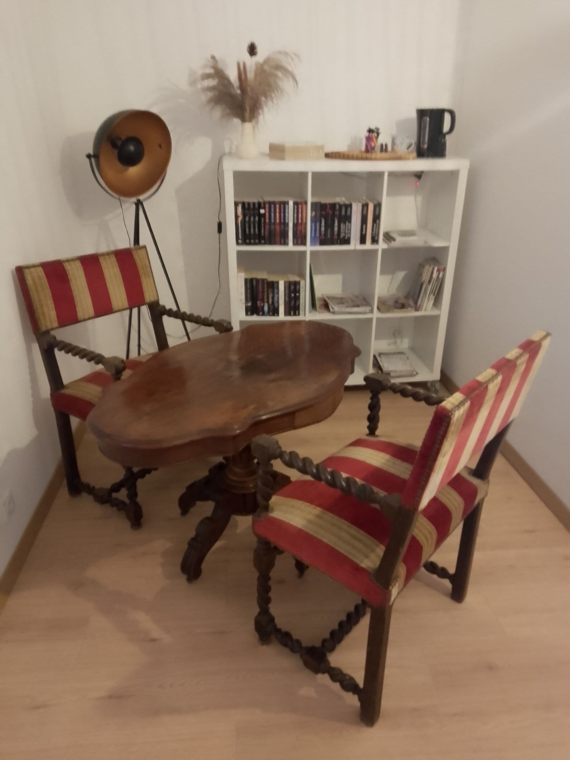 Tremannsrom – comfort, bakgårdsutsikt