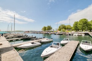 Marina - 2BR Downtown Gem With Workspace and CN Tower Views (Toronto)