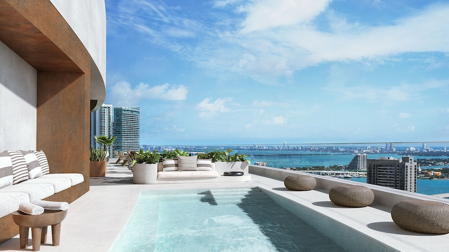 Miami Vacation Rentals - District 225