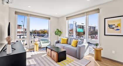 New 4-bedroom 3 bathroom suite near Harvard Square and vibrant Boston Landing.