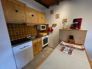Private kitchen - Apartment near the ski resort in Barcelonnette (Barcelonnette)