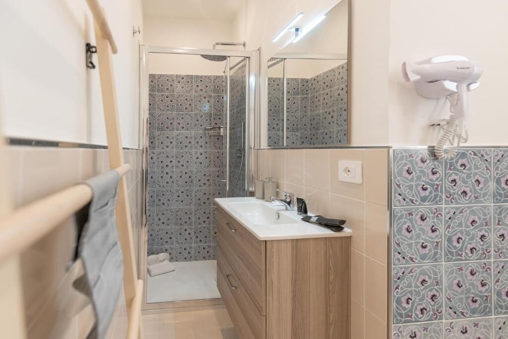 Chambre Double Supérieure, balcon, vue montagne | Salle de bain