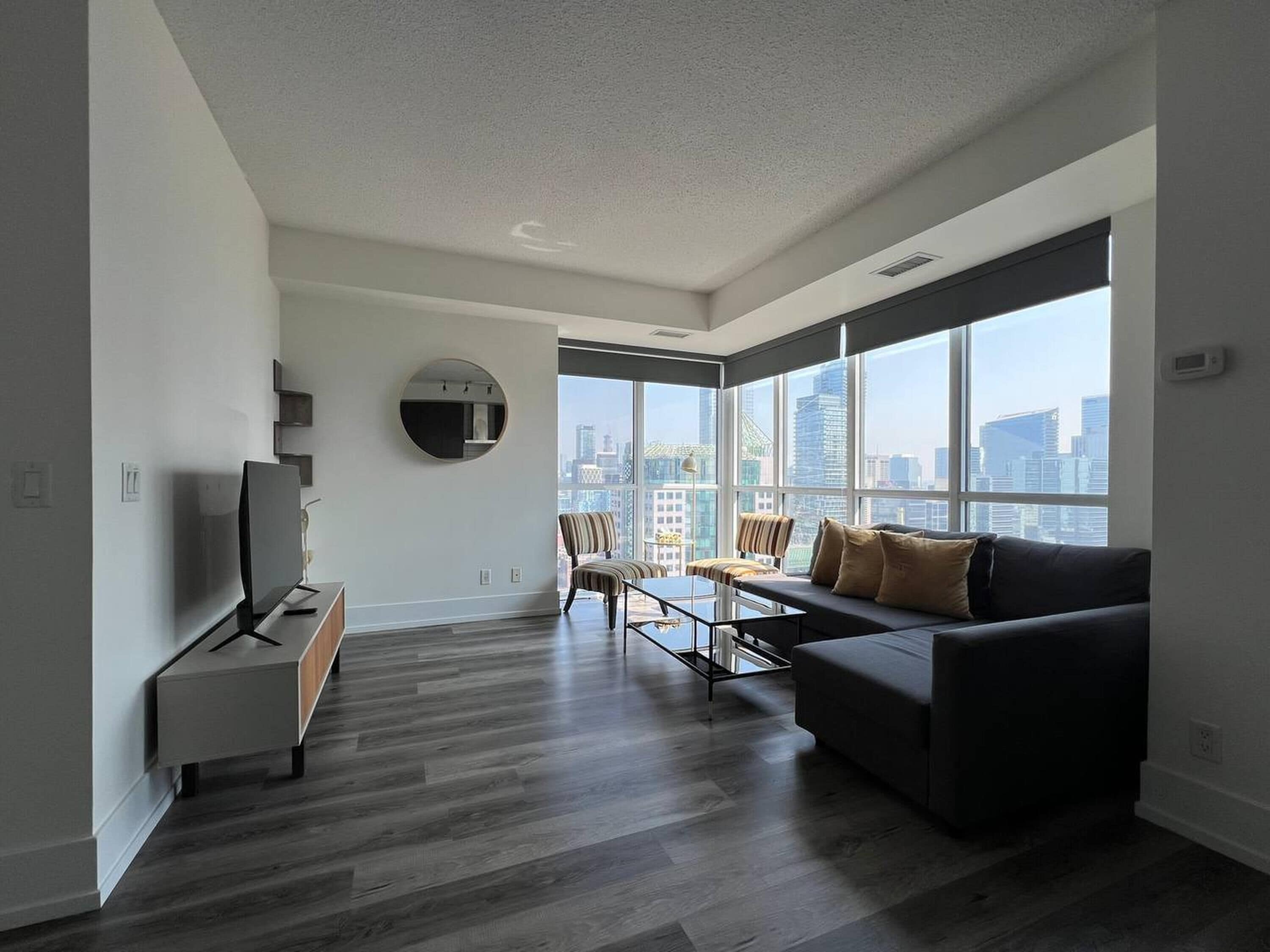 Classic Suite, 1 Bedroom, Non Smoking | Living area