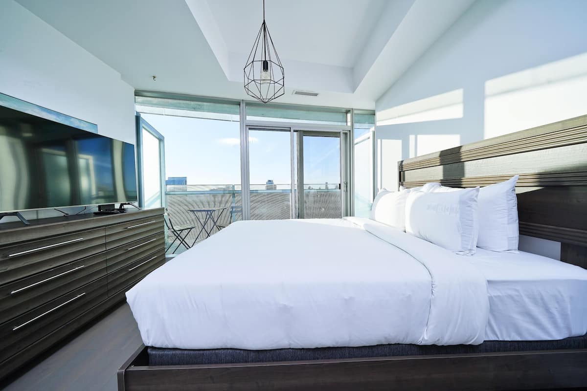 Business Studio Suite, 1 Queen Bed with Sofa bed, Non Smoking