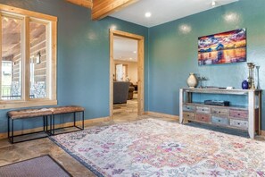 Interior - Teton Crest Lodge Sleeps 24, Reunions, Hot tub (Tetonia)