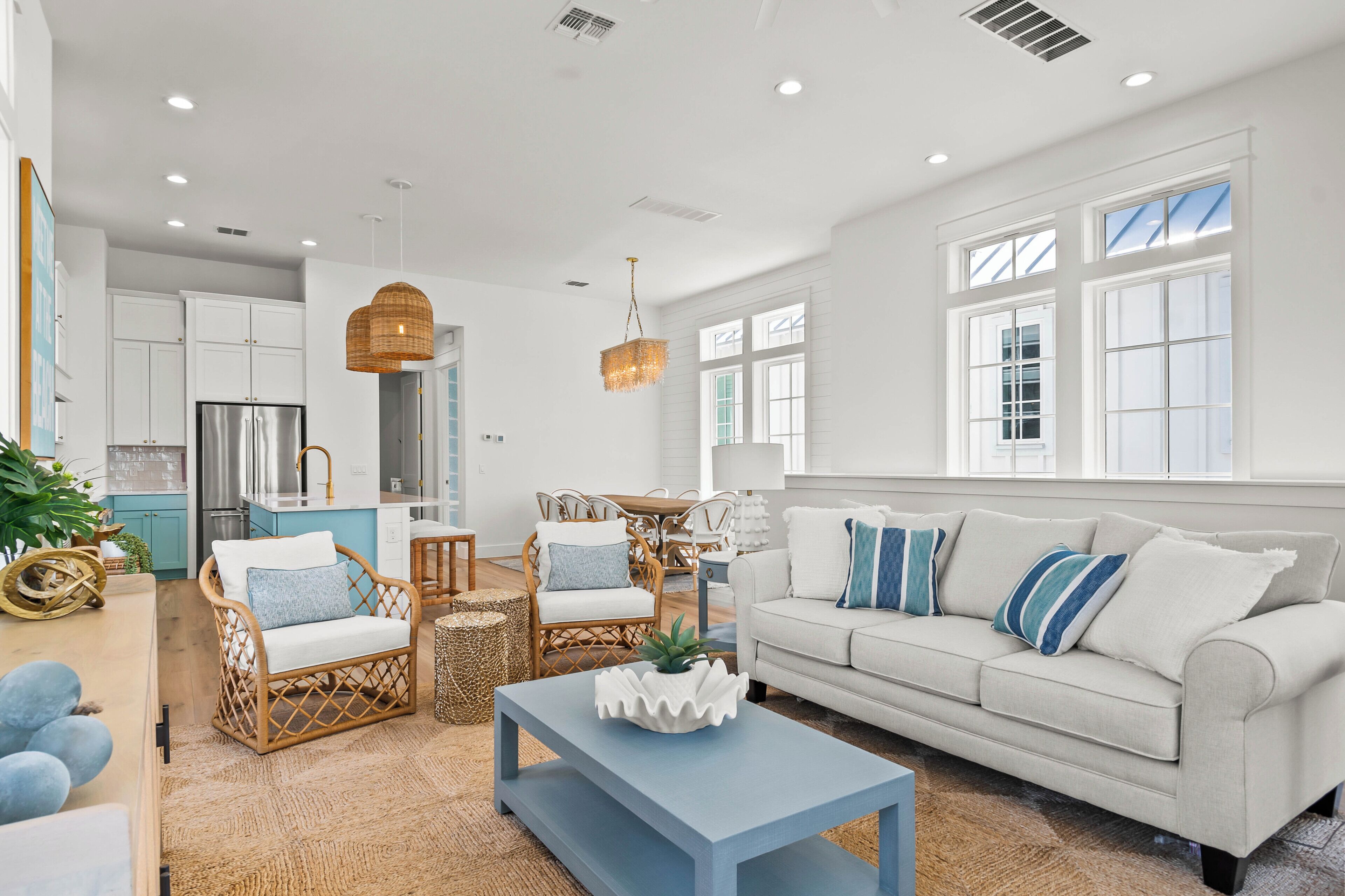 House (4 Bedrooms) | Exterior